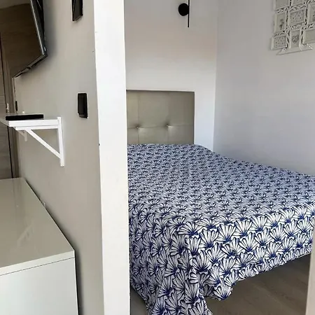 Beachfront Sant Salvador Apartment